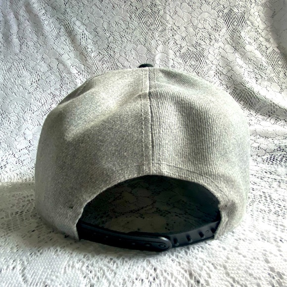 Mickey Mouse hat - Picture 2 of 4